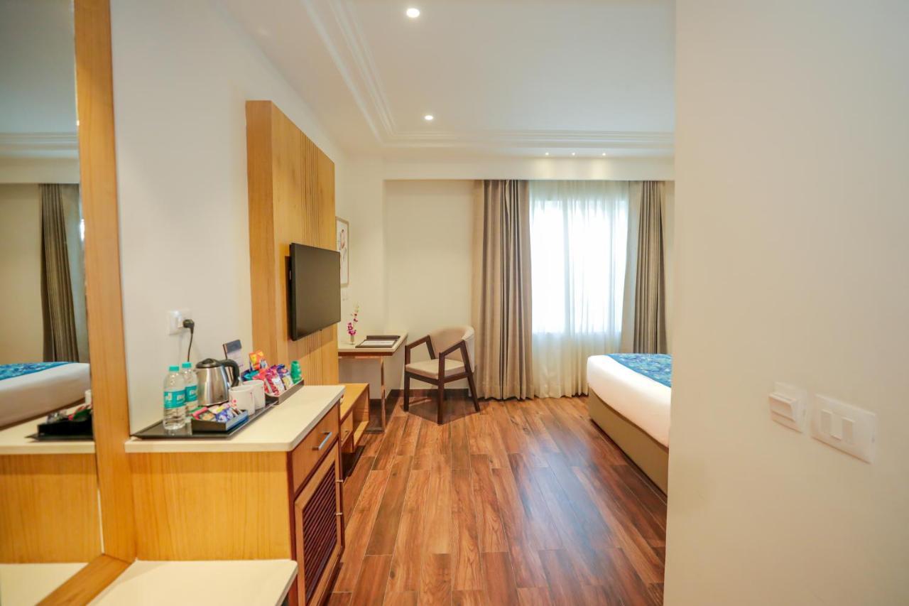 Regenta Place Phagwara By Royal Orchid Hotels Limited Εξωτερικό φωτογραφία